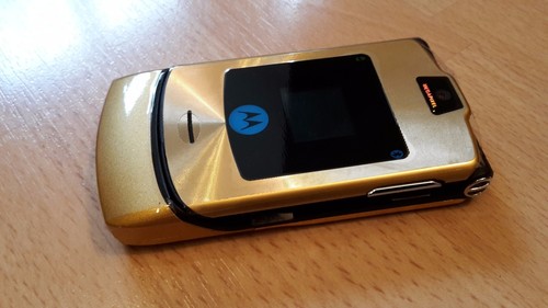 Motorola lenovo razr v3i - /,